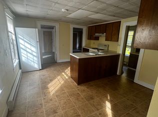 39-41 Pleasant St #2R, Orange, MA 01364