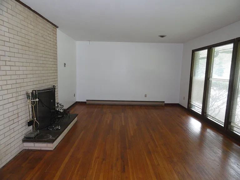 14309 Medwick Ct — Photo 23