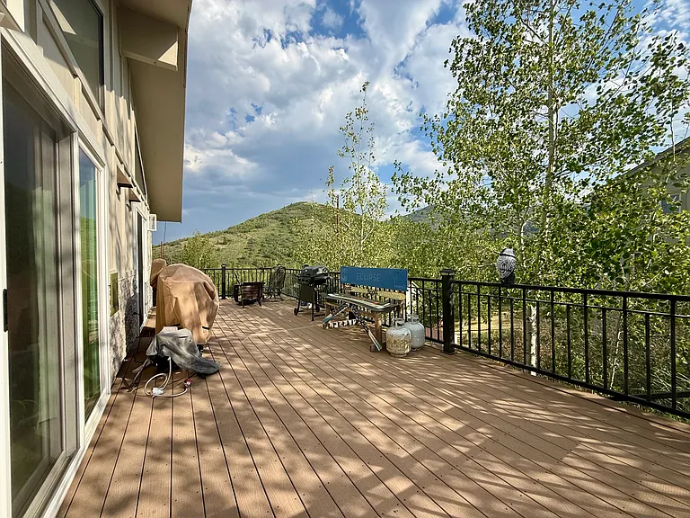 7910 Boothill Dr — Photo 3