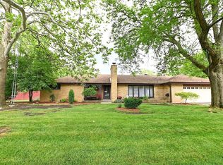 11715 S Highwood Dr, Palos Park, IL