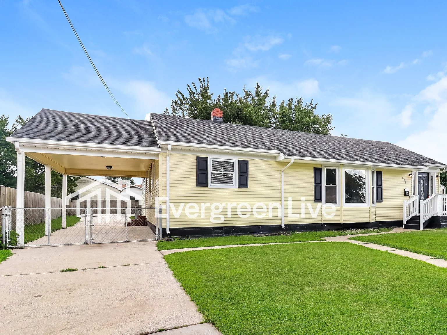 4 bed, 2.0 bath, 1890 sqft, $2,345 — Photo 2