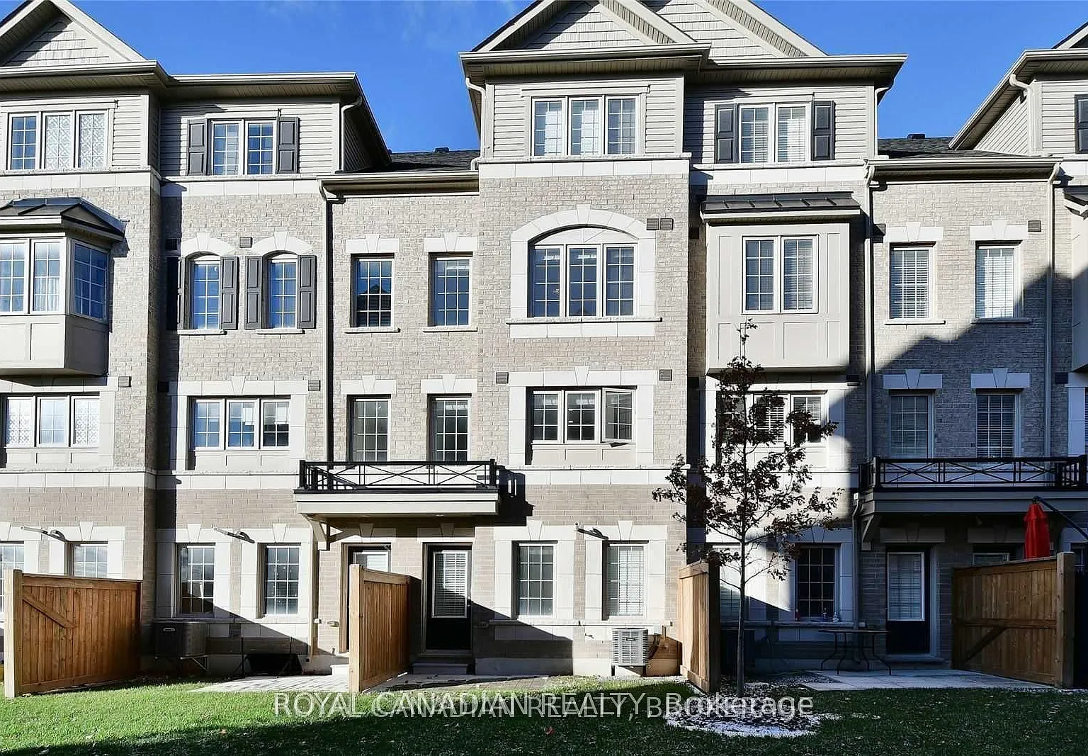 3 bed, $3,000 — Photo 4