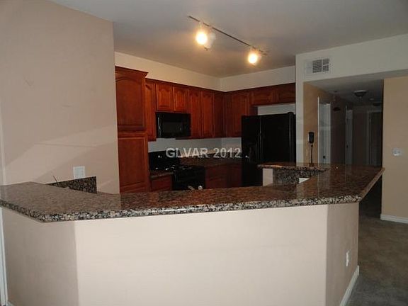5th image of 695 Bay View Dr #695