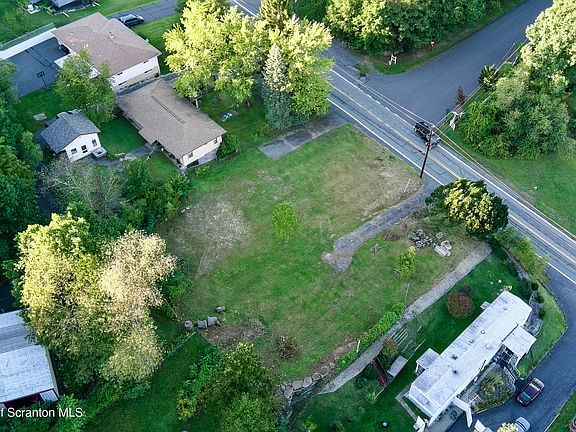 5th image of 599-601 Oak St