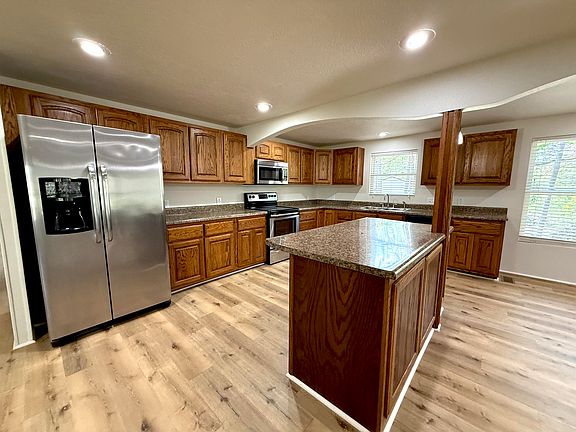 3rd image of 8639 Highway E