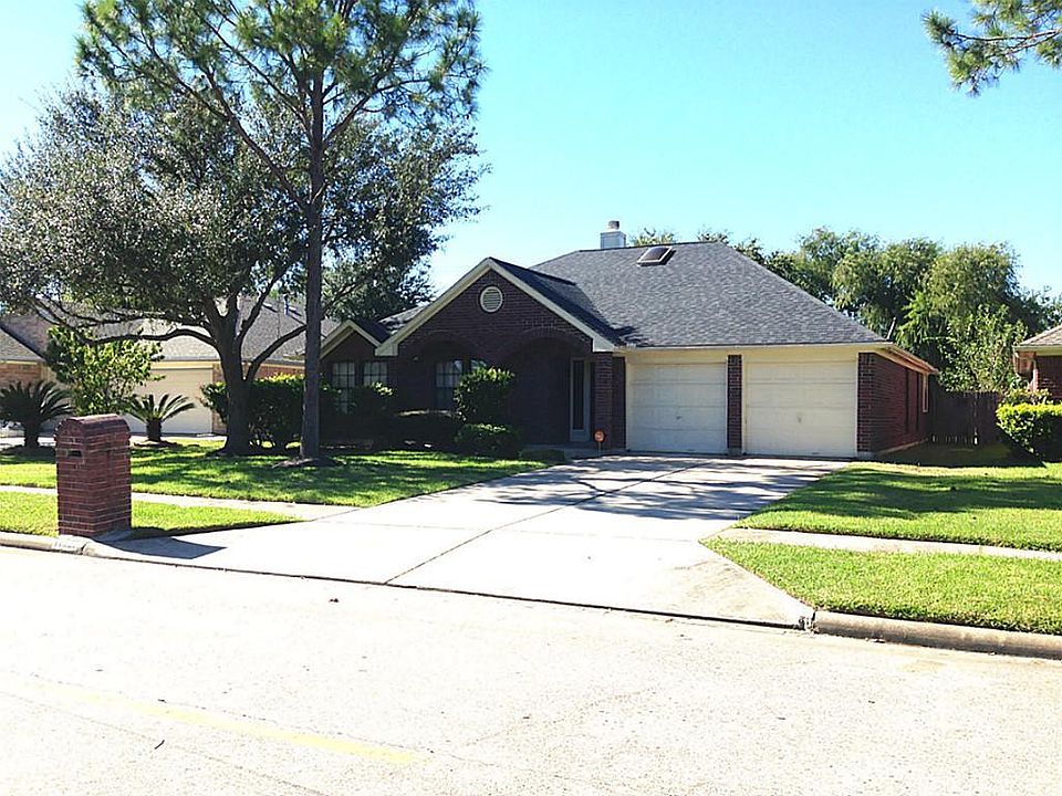 1st image of 11027 Olivewood Dr