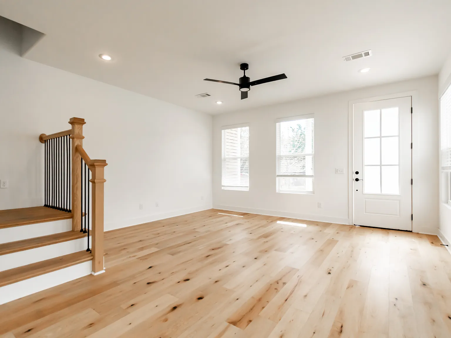 1618 South Duncan Avenue - 1 — Photo 4