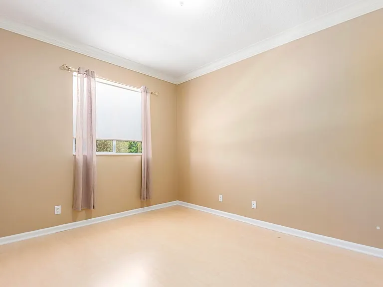 1088 Grove Park Cir — Photo 23
