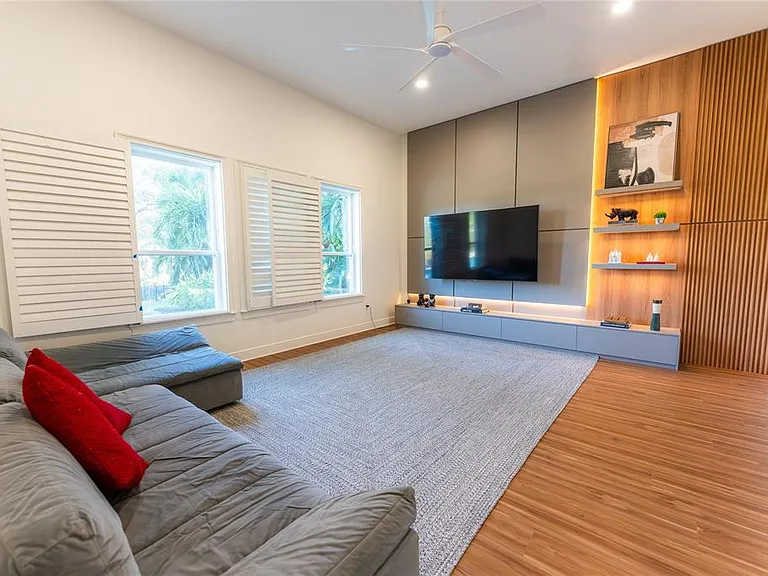 2041 Lake Fischer Cove Ln — Photo 13