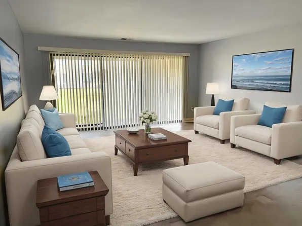 71 Nassau Dr Unit 71, Springfield, MA 01129