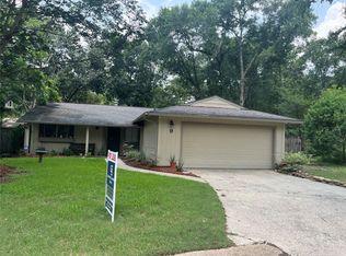 9 Wolfhound Ln, Spring, TX 77380