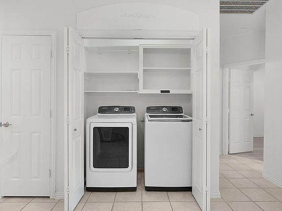 4th image of 8108 Locust St