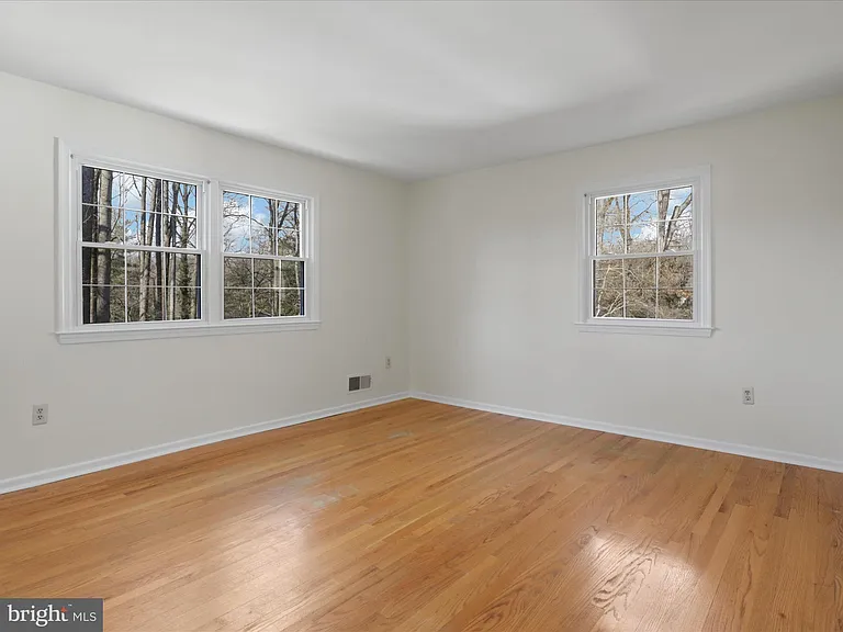 5200 Holden St — Photo 20