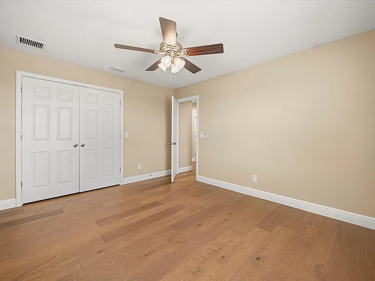2049 Heart Lake Dr — Photo 44