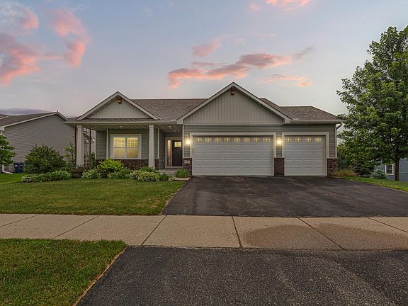 3rd image of 137 Bluff Ln