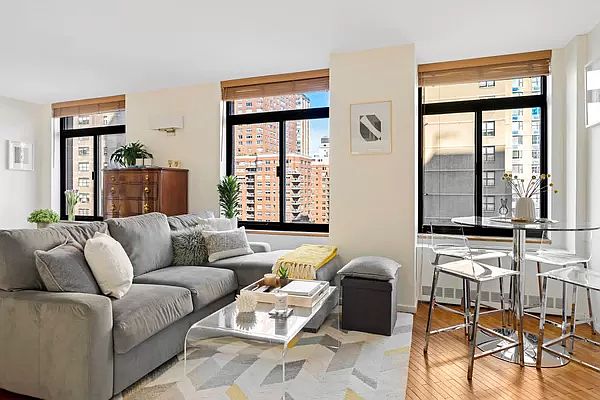 1st image of 400 E 70th St APT 1105