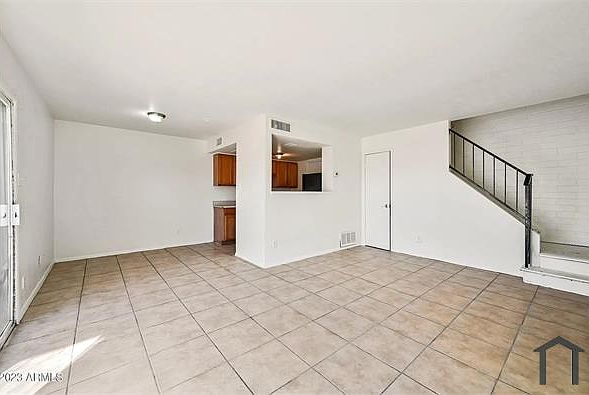 1st image of 4623 E Southgate Ave