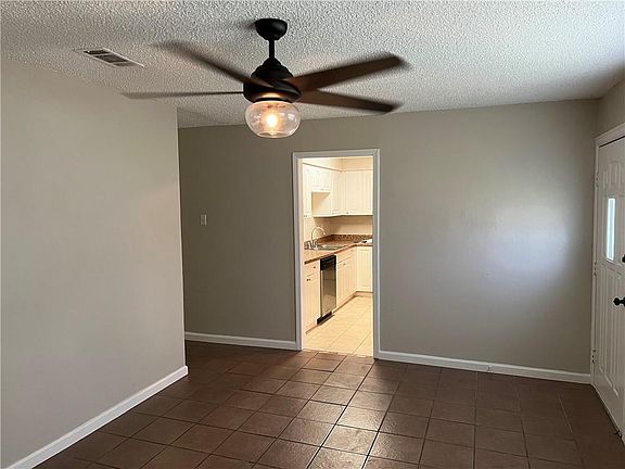 3rd image of 2517 Oregon Dr