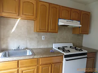 Rented by aptsandlofts.com