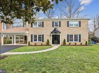 8407 Stockade Dr, Alexandria, VA 22308
