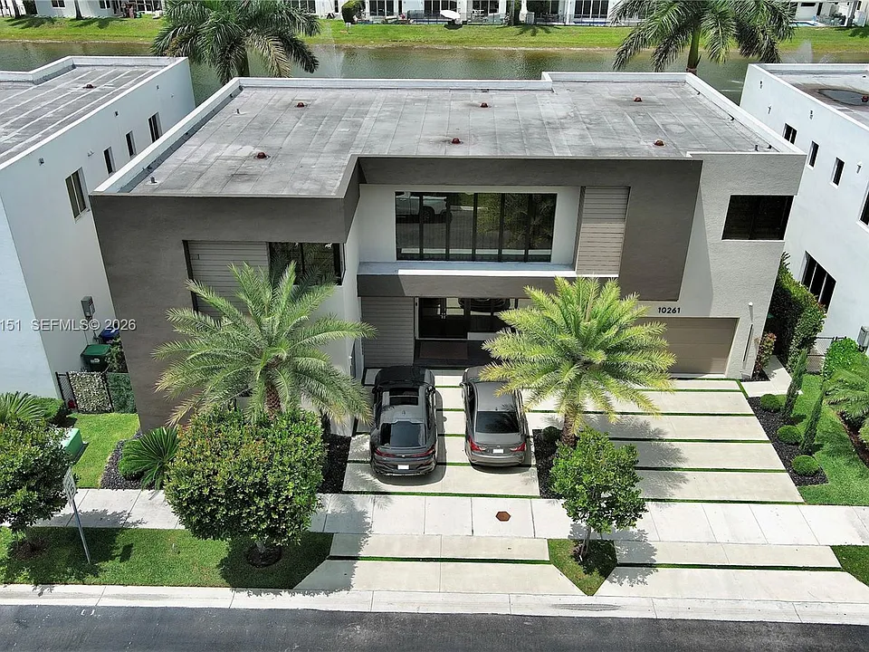 10261 NW 74th Ter #10261