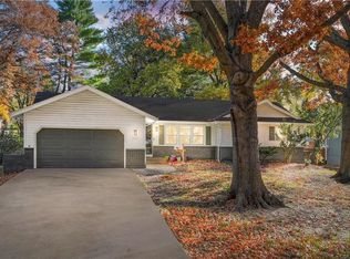 9427 Hayes Dr, Overland Park, KS 66212