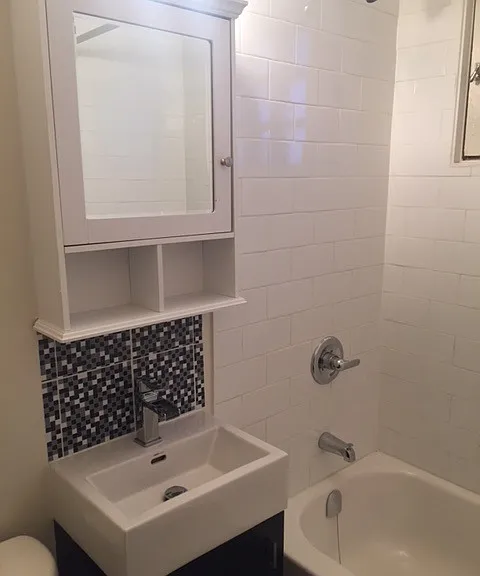 30 Carlton St #5 — Photo 2