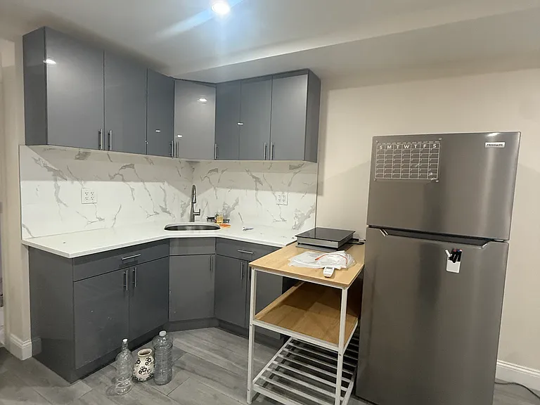125 Bay 8 St #0 — Photo 5