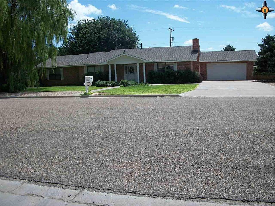 1st image of 604 E 17th Ln