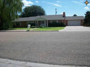 604 E 17th Ln, Portales, NM 88130