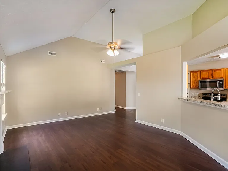 7128 Legacy Dr — Photo 4