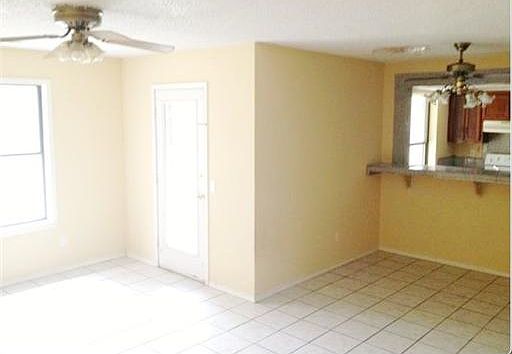 4th image of 1009 Turtle Creek Dr