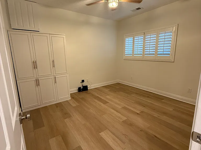 14401 Bloomfield Ave — Photo 17