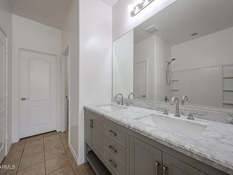 41298 W Parkhill Dr — Photo 11