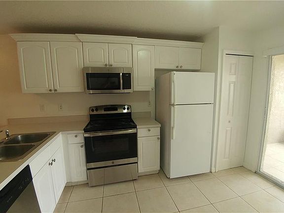 5th image of 3074 Shingle Creek Ct
