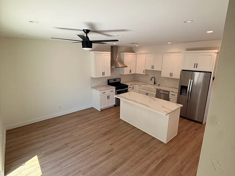 5150 Chateau Dr — Photo 6