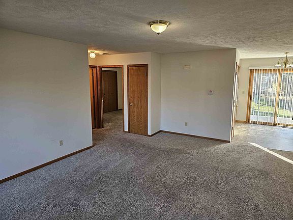 3rd image of 2110 30th Ave Unit 21