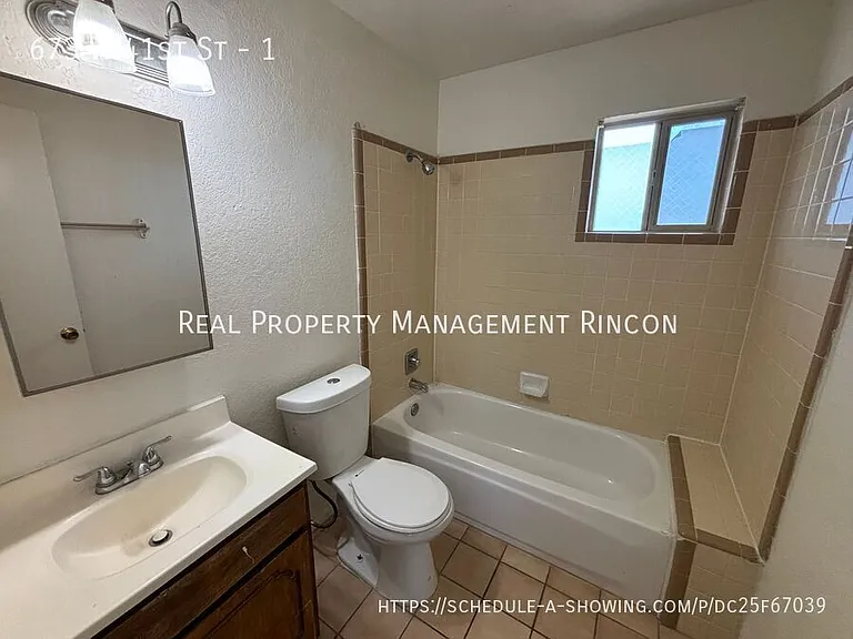 673 W 41st St #1 — Photo 11