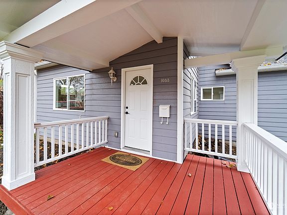 3rd image of 1033 Valencia Street