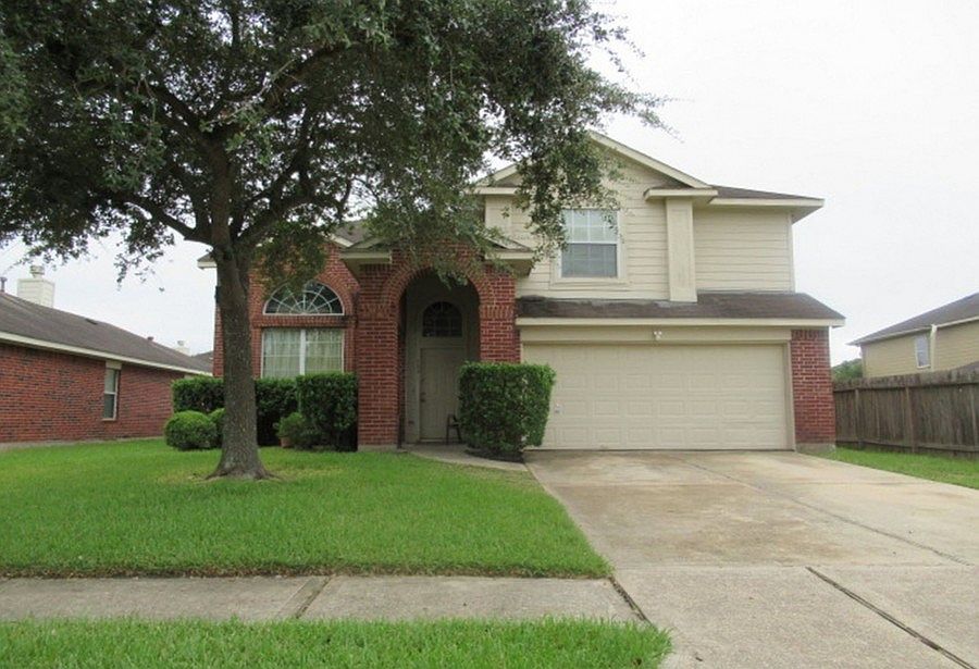 1st image of 702 Brushy Glen Dr