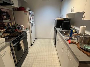 17 Bow St #1R, Somerville, MA 02143