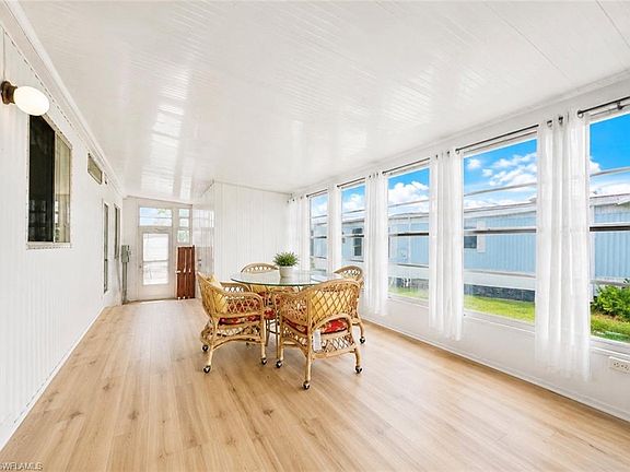 4th image of 817 Cape Haze LN