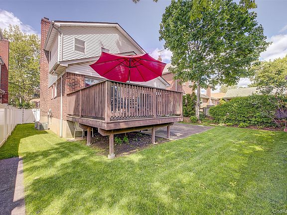 4th image of 69-29 166th Street