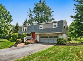 1650 Mockingbird Ln, Manheim, PA 17545