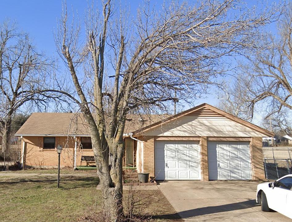 1st image of 4013 Leonhardt Dr