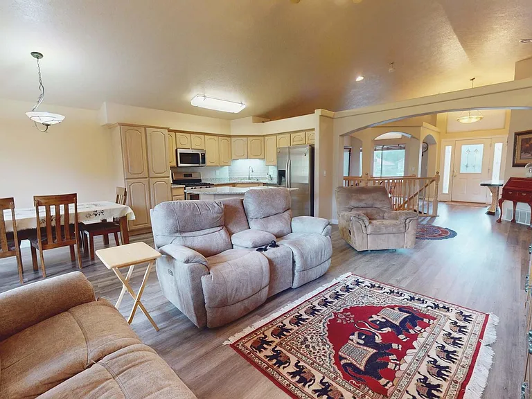 853 W Kestrel Ct — Photo 8