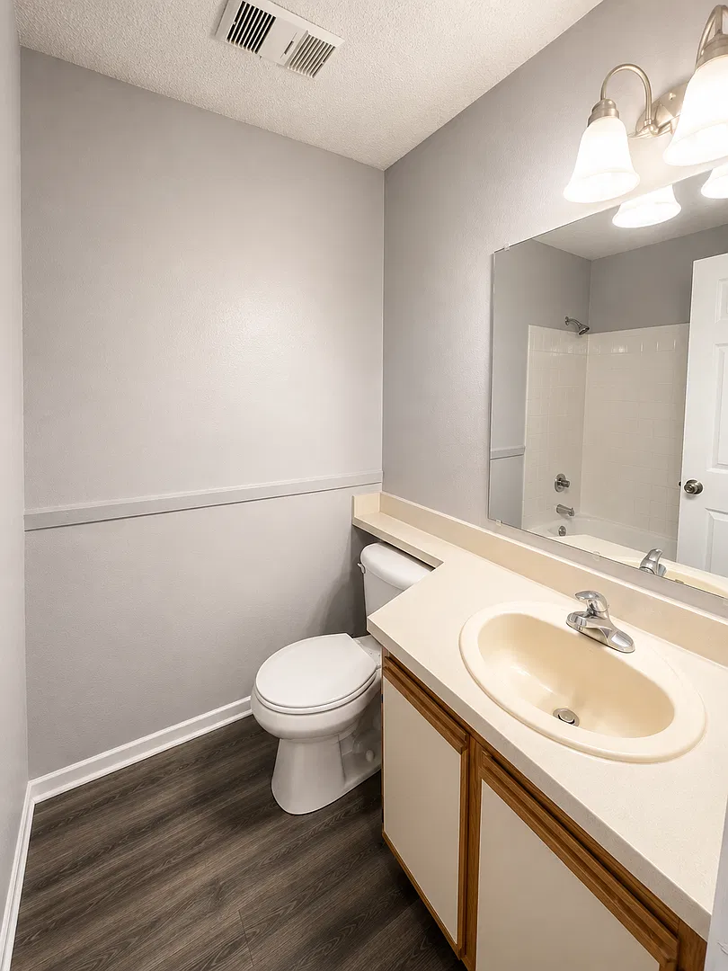 2BR/2BA at Altamonte Springs | New Floors & A/C + Water & Pest Control Included! Available Now! — Photo 4