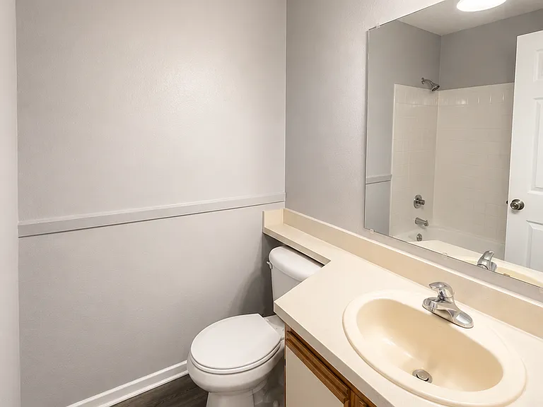 234 Afton Sq — Photo 10