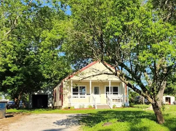 1010 Thomasville Rd, Houston, MO 65483