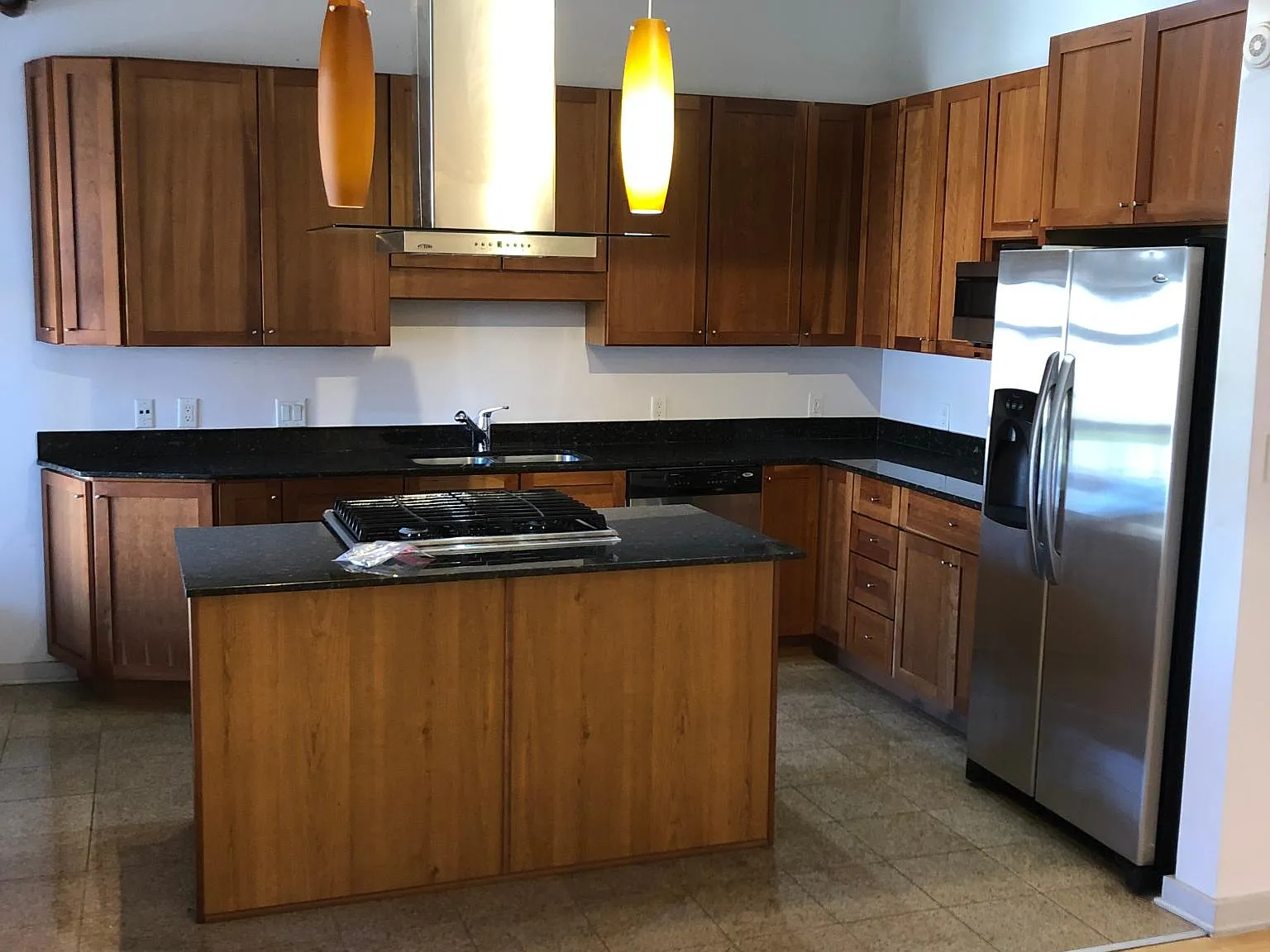 2 bed, 1350 sqft, $1,800 — Photo 2